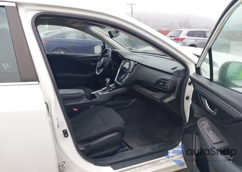 2021 Subaru Legacy Premium z USA, uszkodzony, nr VIN 4S3BWAF67M3015186